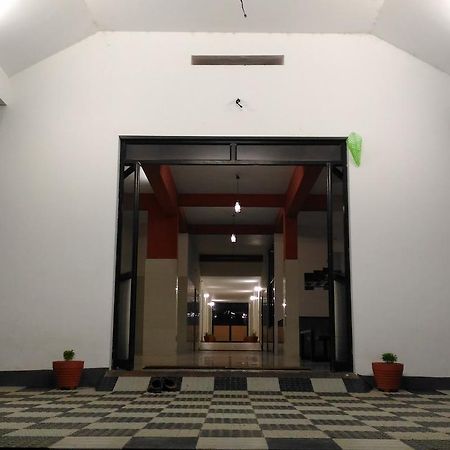 Dhoni Castle Palakkad Bagian luar foto