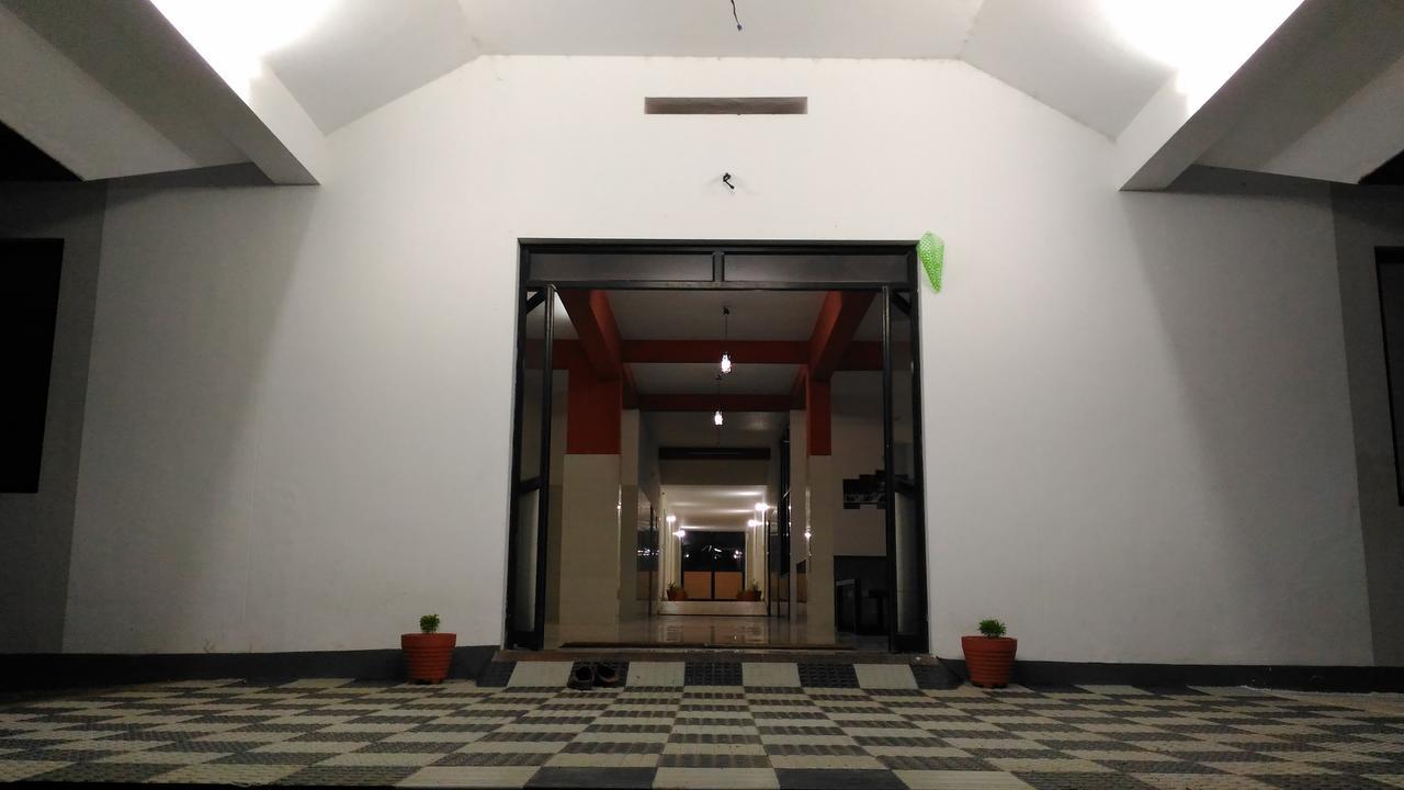 Dhoni Castle Palakkad Bagian luar foto
