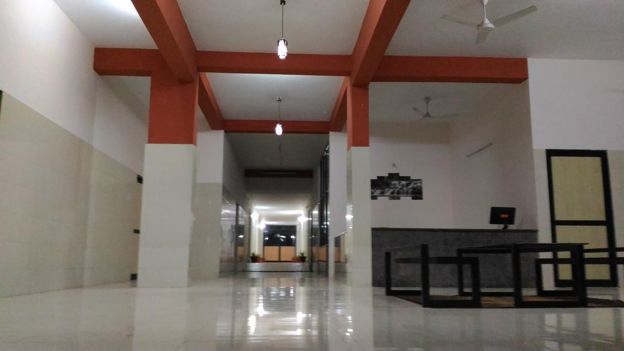 Dhoni Castle Palakkad Bagian luar foto